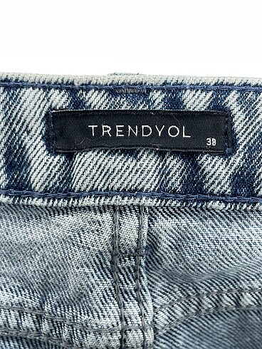 38 Beden çeşitli Renk Trendyol & Milla Mini Şort %70 İndirimli.