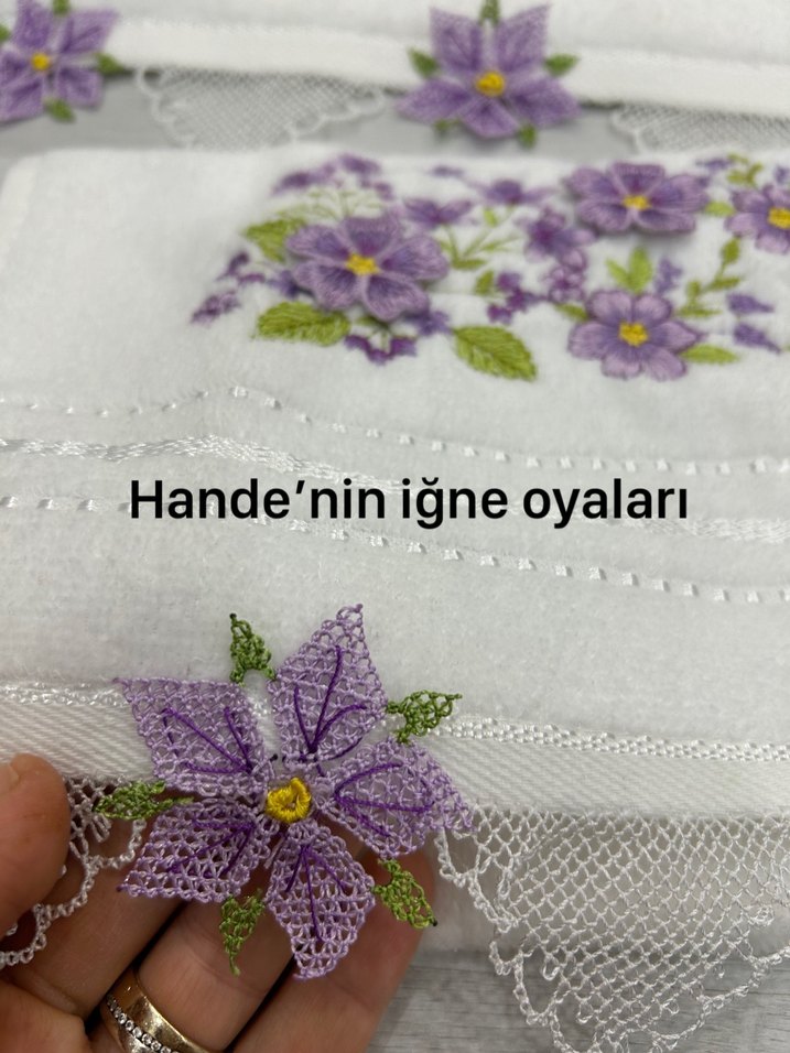 Mor İşlemeli Gri Dantelli Havlu Seti - Görsel 3