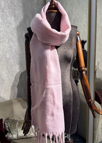 Pastel pembe atkı