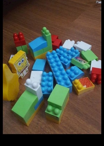 Renkli Lego Blokları ve Figürler - Görsel 2