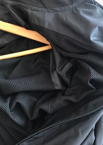 Siyah Kapüşonlu Erkek Yağmurluk Rüzgarlık Mont - Görsel 4