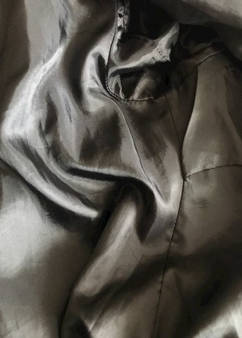 Siyah Kapüşonlu Düğmeli Kaban - Görsel 5