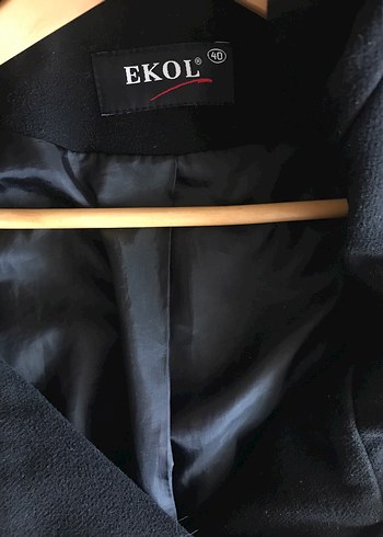 Siyah Kapüşonlu Düğmeli Kaban - Görsel 4