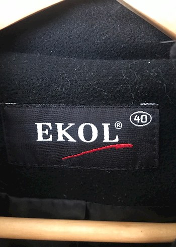 Siyah Kapüşonlu Düğmeli Kaban - Görsel 3