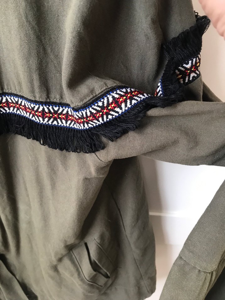 Nakış Detaylı Kadın Haki Ceket - Görsel 3