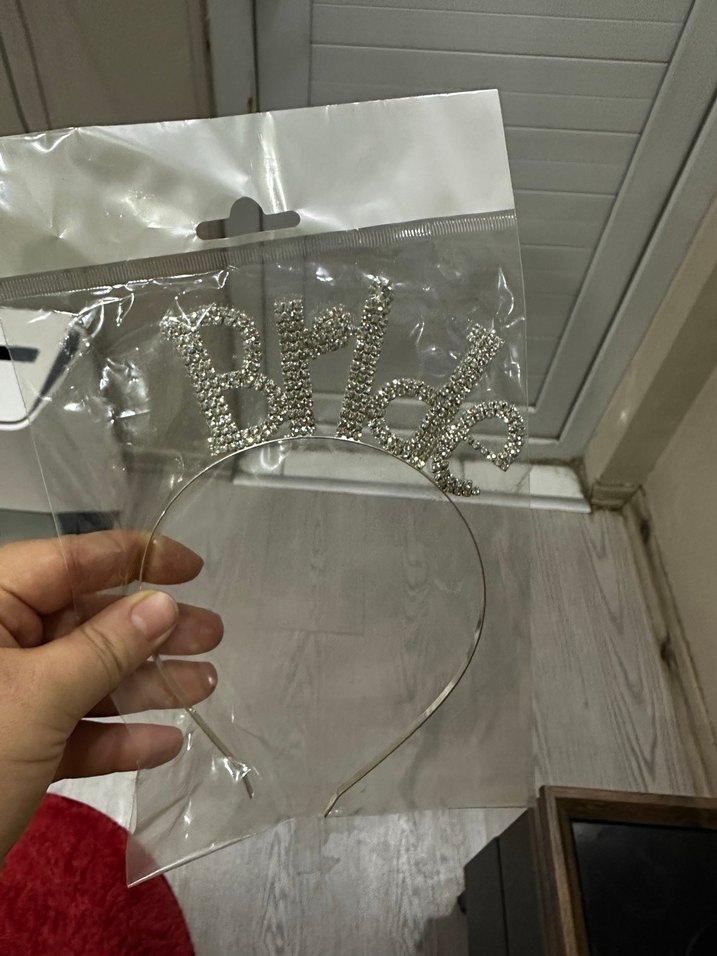 Parlak Taşlı Gri Taç - Görsel 3