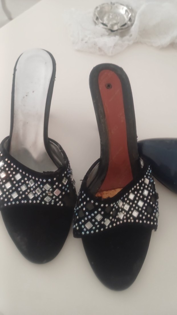 Siyah Yılan Desenli Tokalı İnce Topuklu Kadın Ayakkabı - Görsel 2