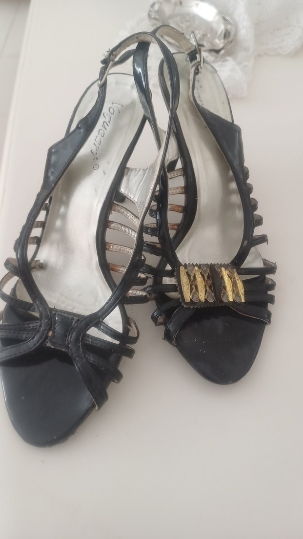 Siyah Yılan Desenli Tokalı İnce Topuklu Kadın Ayakkabı - Görsel 4