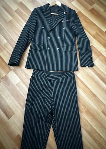 Erkek Siyah Çizgili Regular Fit Takım Elbise