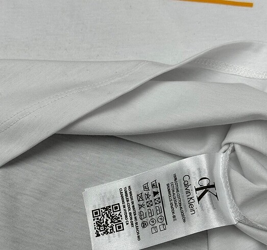 l Beden beyaz Renk Orjinal calvin klein tişört