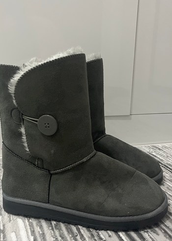 Ugg 39