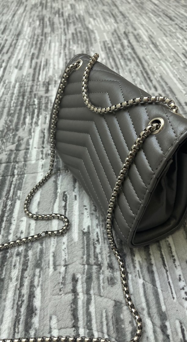 Gri Deri Zincir Detaylı Kadın Çanta - Görsel 3
