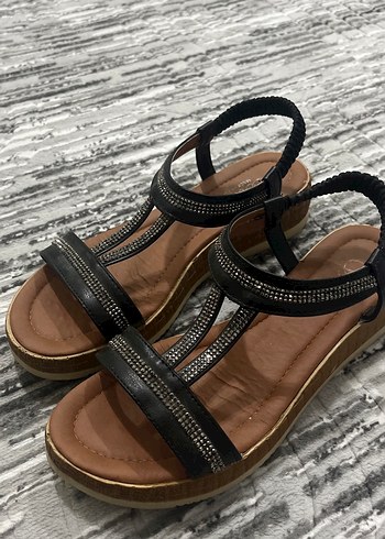 Bohem Tarzı Dolgu Topuklu Kadın Sandalet - Görsel 3