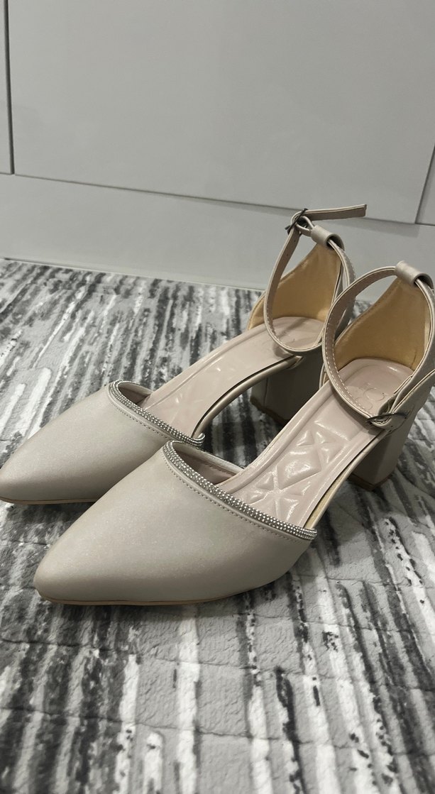 Bej Saten Tokalı Kadın Topuklu Ayakkabı - Görsel 2