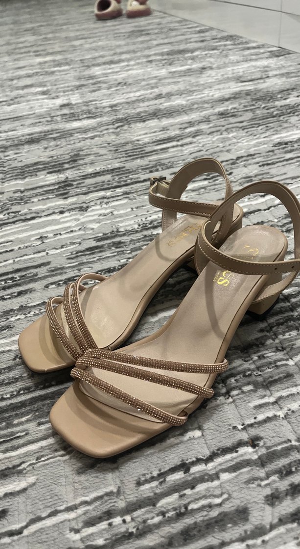 Bej Yılan Desenli Süet Tokalı Topuklu Ayakkabı - Görsel 2