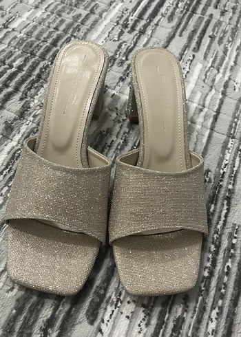 Bej Parlak Blok Topuklu Kadın Abiye Terlik - Görsel 2