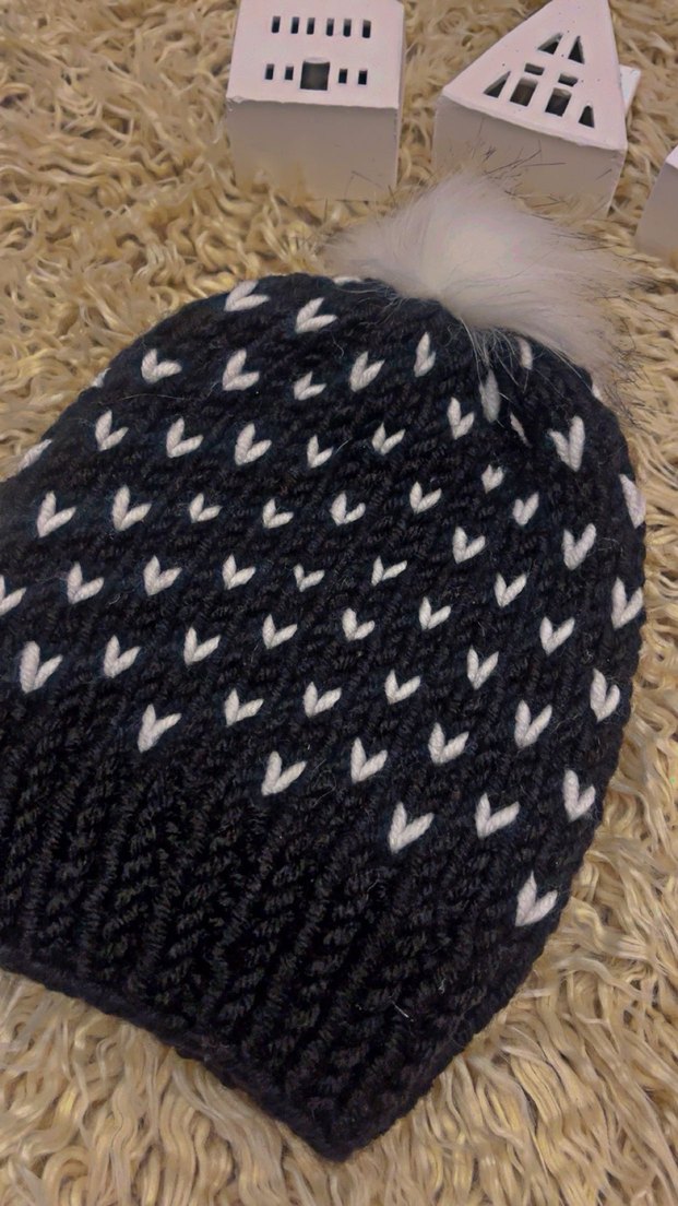 Siyah Beyaz Ponponlu Örgü Kadın Bere - Görsel 3