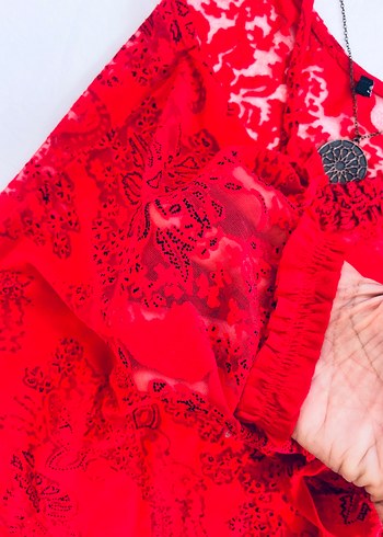 Vintage Love Kırmızı Dantel Detaylı Bağlamalı Tül Bluz