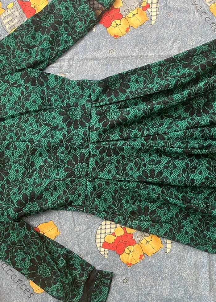 Yeşil Elbise - Görsel 2