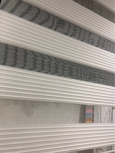 Taç En 1 mt boy 2 mt kapalı kasa zebra Stor (E111)