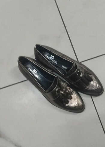 Klasik Yılan Desenli Tokalı Topuklu Kadın Loafer