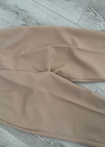 m Beden ten rengi Renk Zara Düğmeli Bej Yüksek BelPantolon