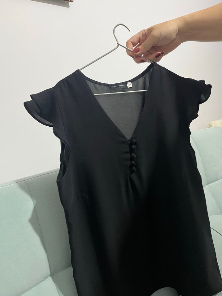 Siyah V Yakalı Düğmeli Kadın Bluz - Görsel 2