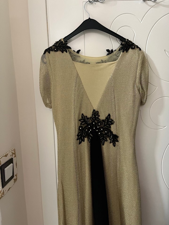 Dantel Detaylı V Yaka Bej Abiye Elbise - Görsel 2