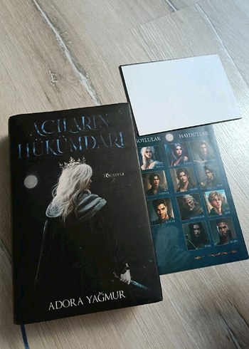 Vârislerin Oyunu ve Acıların Hükümdarı Ciltli - Görsel 3