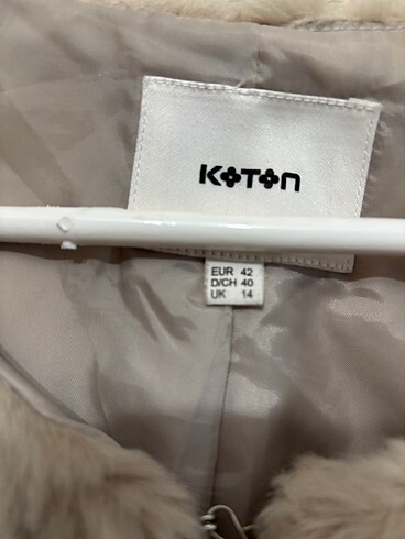 Koton Koton marka peluş yelek