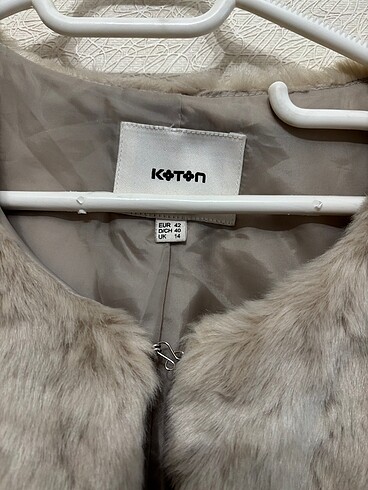 Koton marka peluş yelek