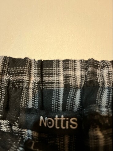 s Beden siyah Renk Nottis Ekoseli Pantolon