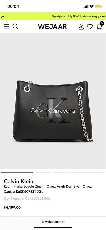 Siyah Calvin Klein Jeans Zincirli Büyük Kol Çantası