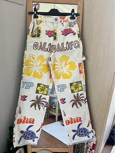 Urban Outfitters bdg jean hawaii pantolon 24 beden