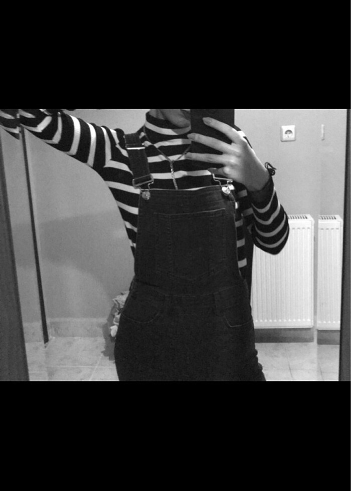 Siyah beyaz çizgili crop - Görsel 4