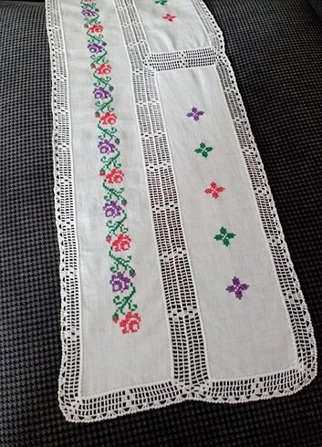 Kanaviçe örtü 