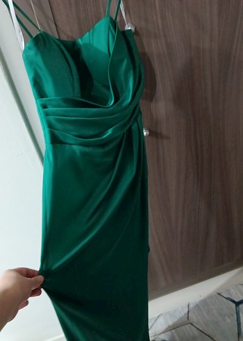 Drapeli Uzun Yeşil Straplez Abiye Elbise - Görsel 3