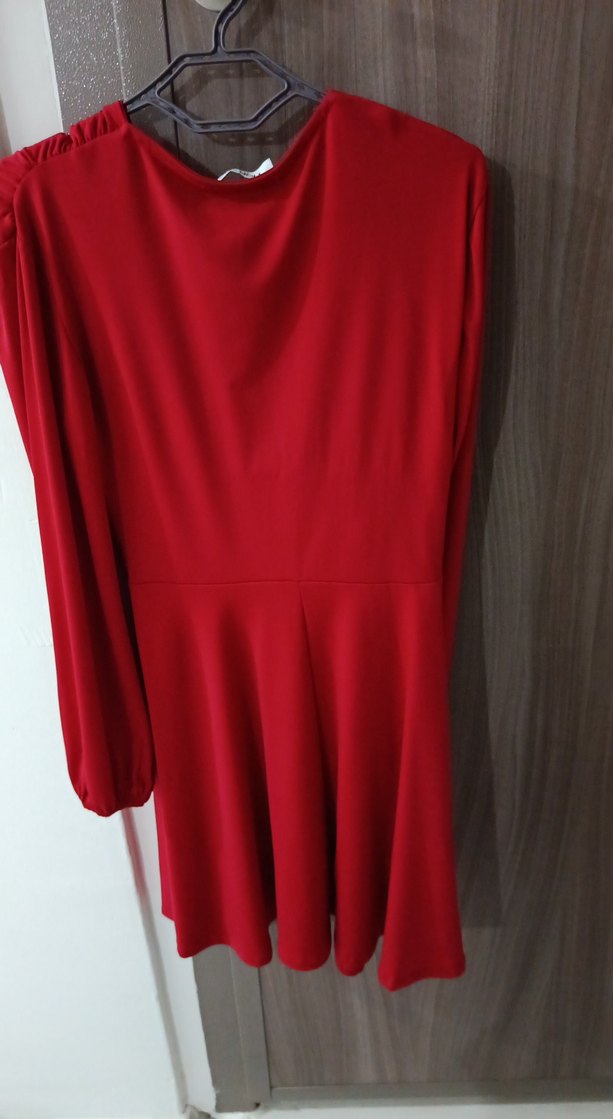 Klasik Kırmızı Midi Elbise V Yakalı - Görsel 3