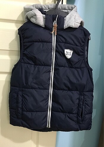 8 Yaş Beden H&M yelek orijinal