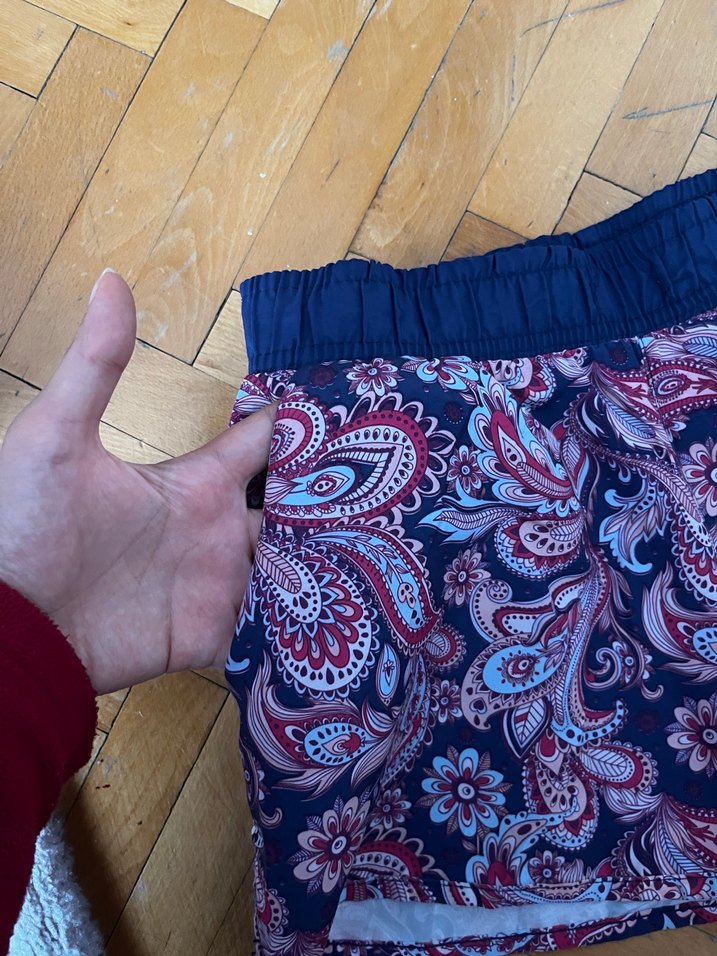 Renkli Desenli deniz şortu - Görsel 2