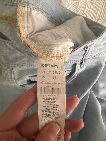29 Beden mavi Renk Jean pantolon