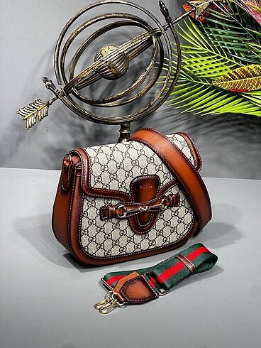 Gucci Askılı Çapraz Çanta