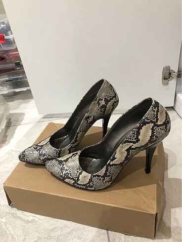 Diğer Stiletto