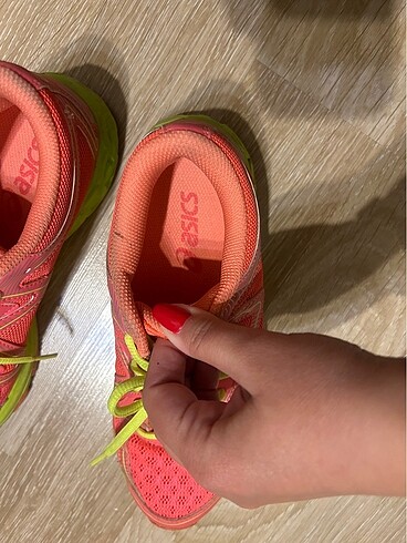37 Beden turuncu Renk Asics spor ayakkabı