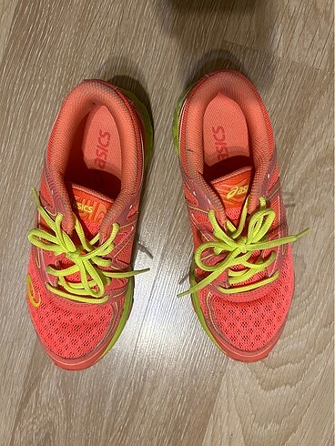 37 Beden Asics spor ayakkabı