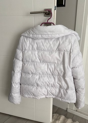 m Beden Kadın Beyaz Mini Düğmeli Kışlık Mont