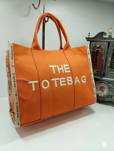 Tote bag