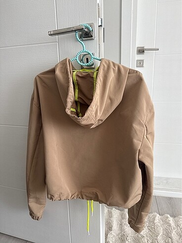 Bershka yağmurluk - Görsel 3