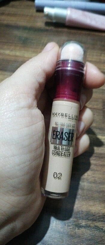 Maybeline eraser concealler 02 no