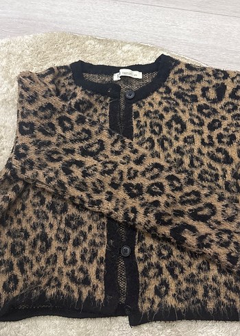 Kürk Detaylı Leopar Desenli Kadın Hırka - Görsel 2